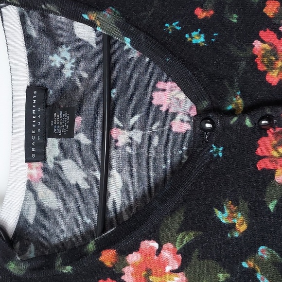 Grace Elements 1x 3/4 sleeve cartigan black w/ flower print - Picture 4 of 10
